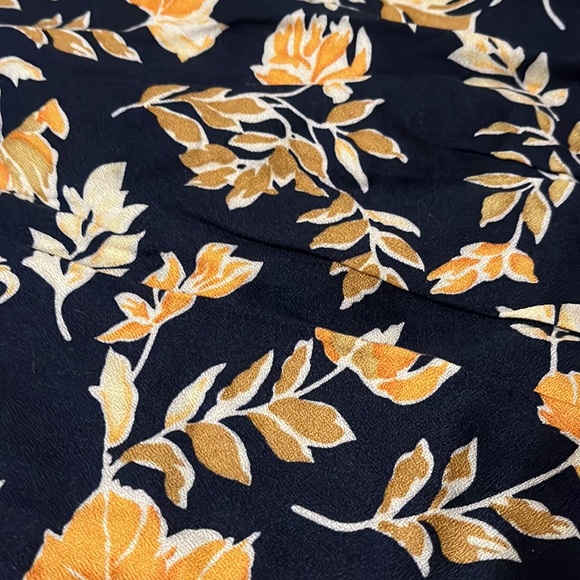 Beautiful piece skirt/off shoulder top, never worn. - Picture 2 of 7